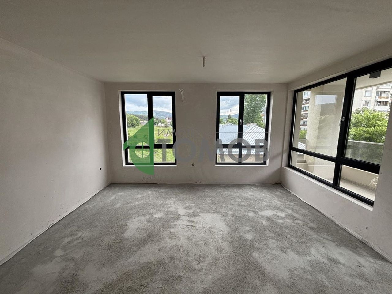 Продава се Четиристаен апартамент в Стара Загора, Аязмото - 112 кв.м за 1206 €/кв.м - Снимка #1