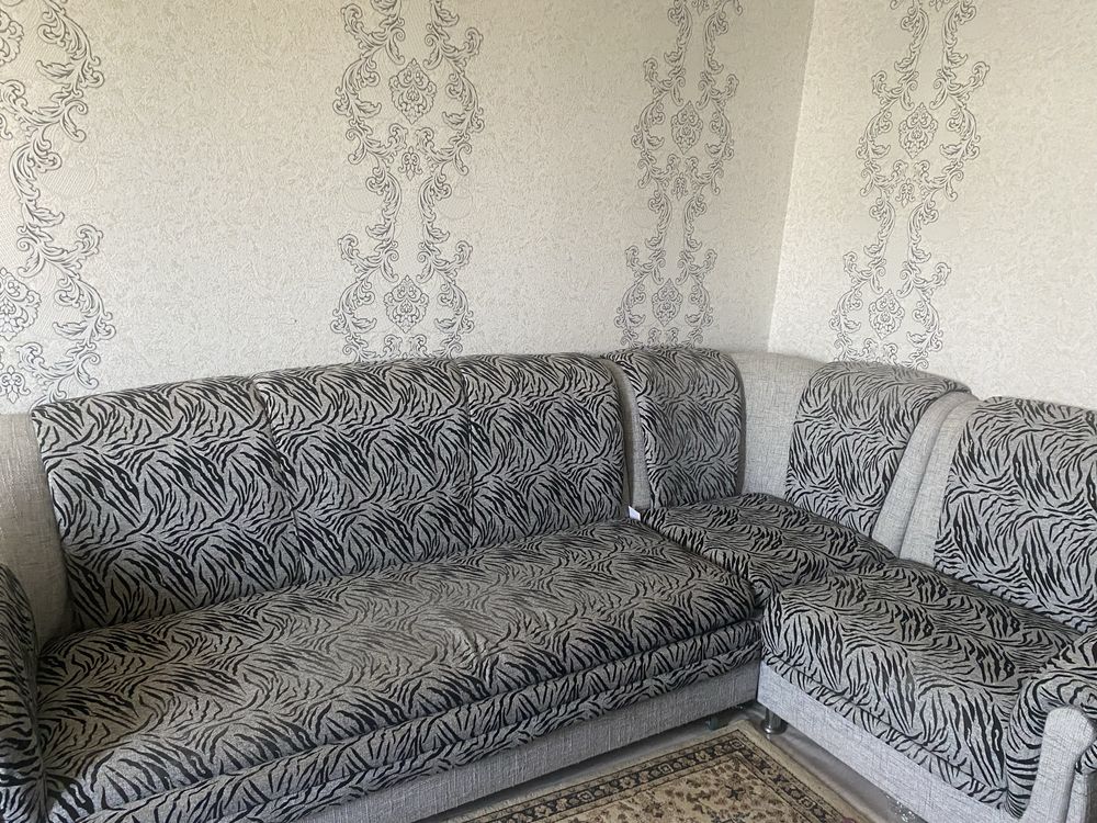 Диван угловой, креслом со шкафом
