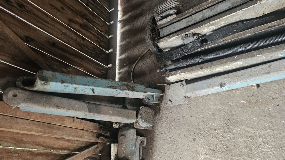 Elevator auto                   .