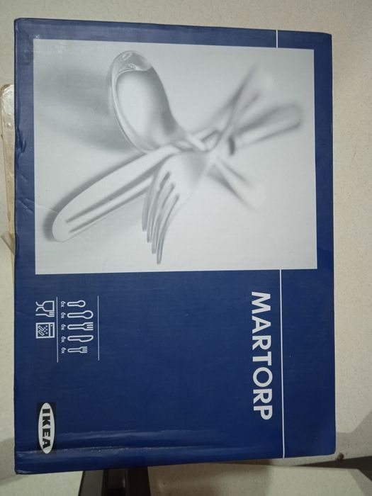 Продам столовые приборы новые