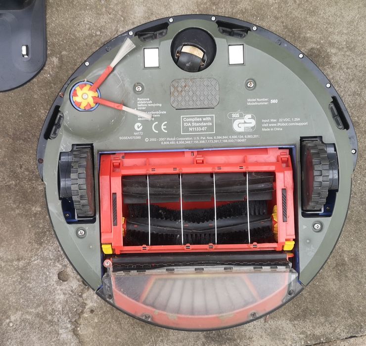 Lot 2 aspiratoare iRobot Roomba de reparat sau piese