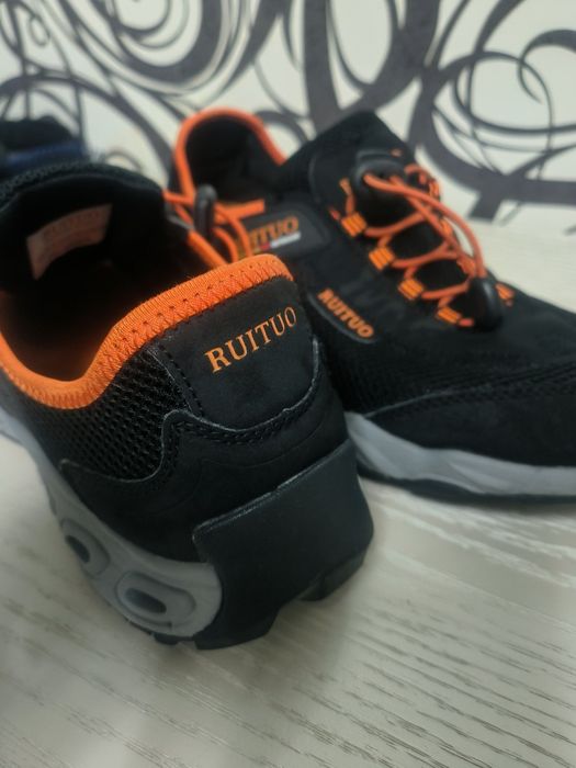 Кроссовки 44р рабочие походные