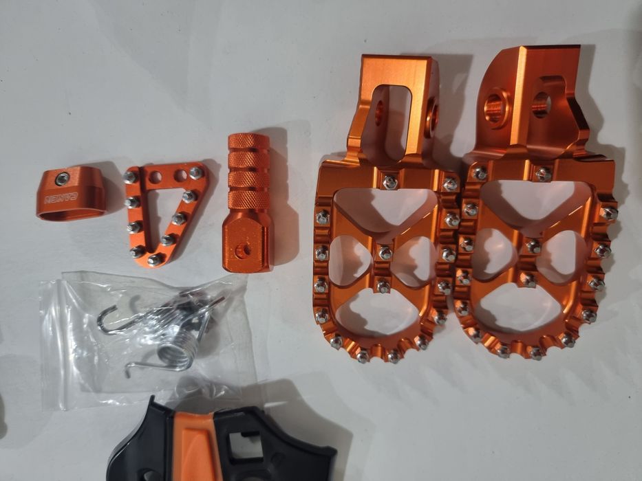 Protectii cadru KTM pedala frana scarite buson radiator schimbator