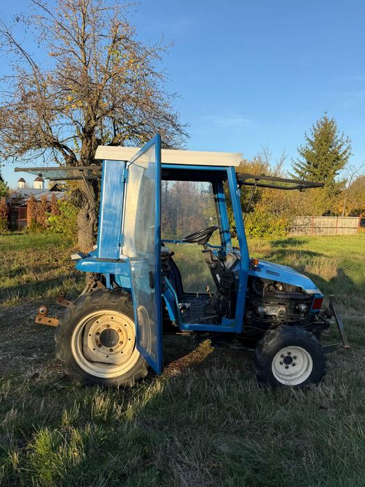 Tractoras japonez Iseki TU18
