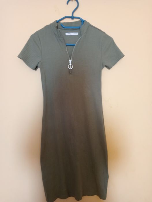 Vând lot de  rochite