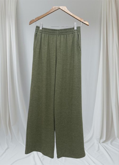 БрюкиШирокие брюки Uniqlo, размеры M-L 
Цена 1