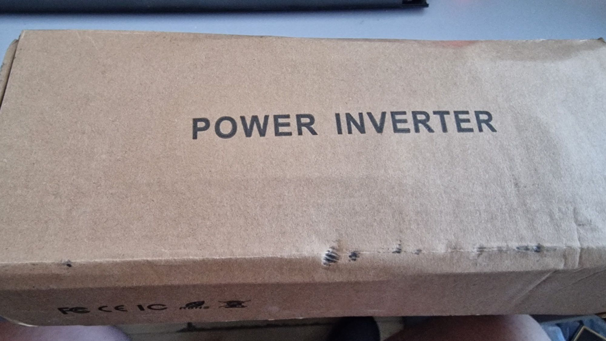 Продавам inverter 12v to 220v 3000w Pure sine wave