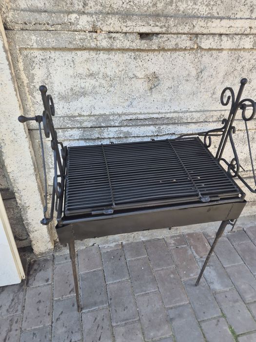 Gratar metalic reversibil