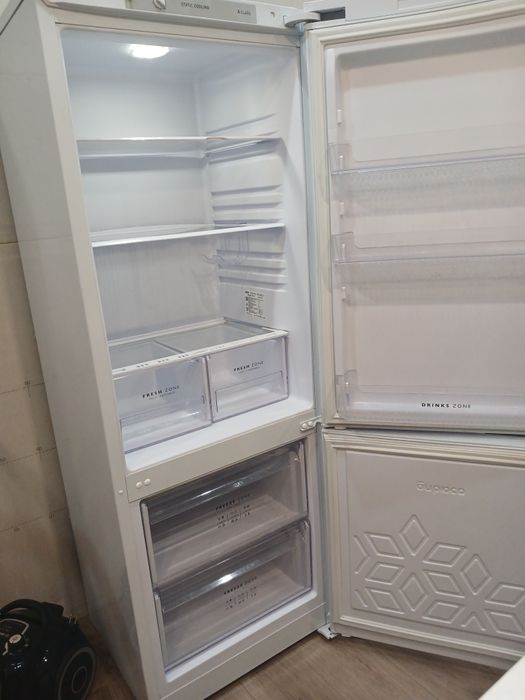 Холодильник почти новый