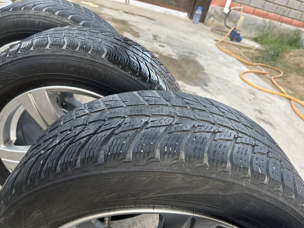 Продам шины с дисками Nokian WR SUV3 235/55 R18 104H в комплекте