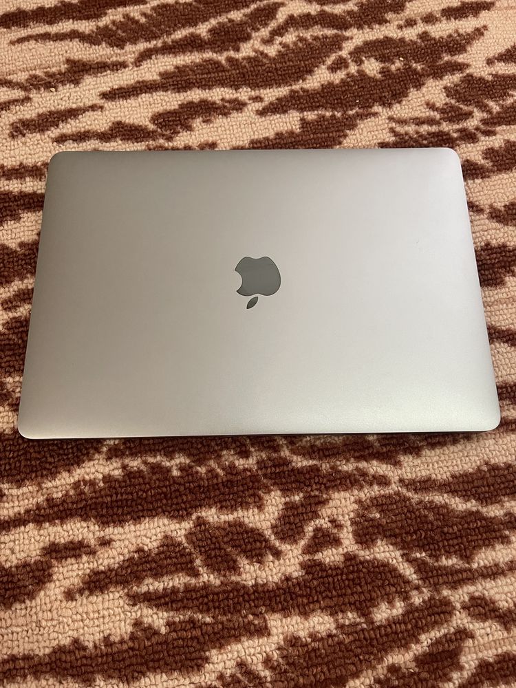 Macbook pro 13” 2017 touch bar