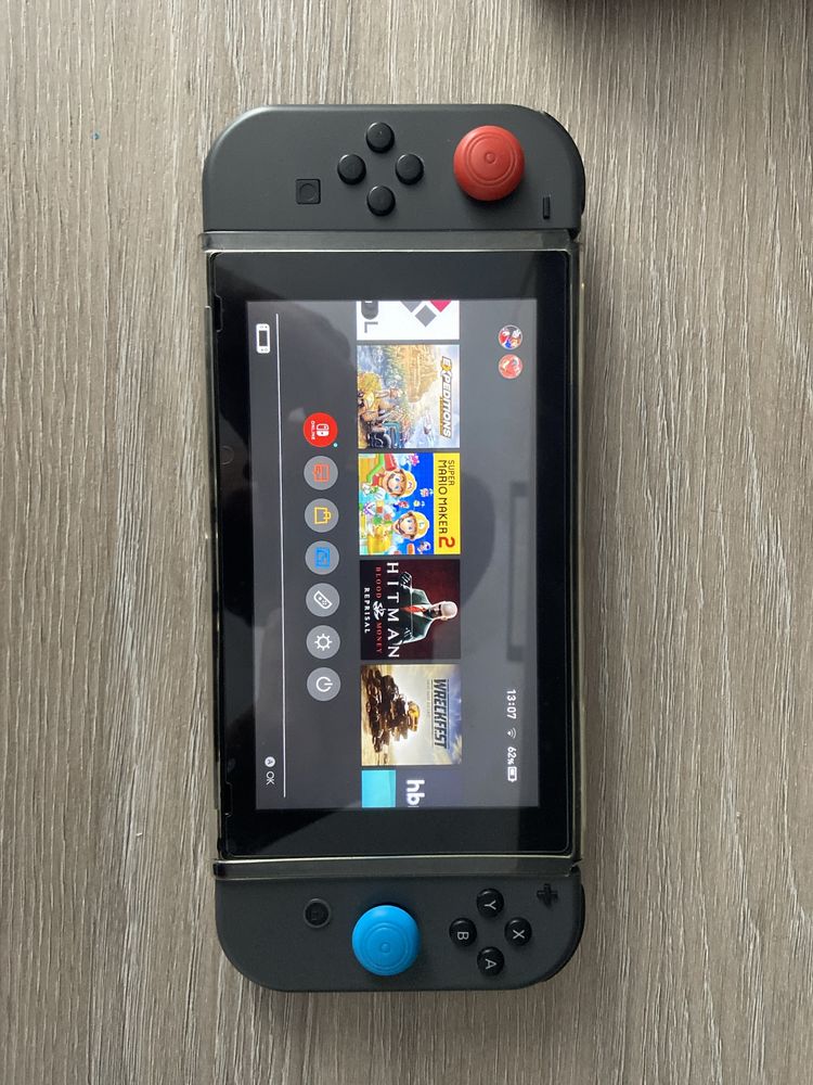 Nintendo Switch V2 Modat cu card de 256GB, PLIN de jocuri + controller