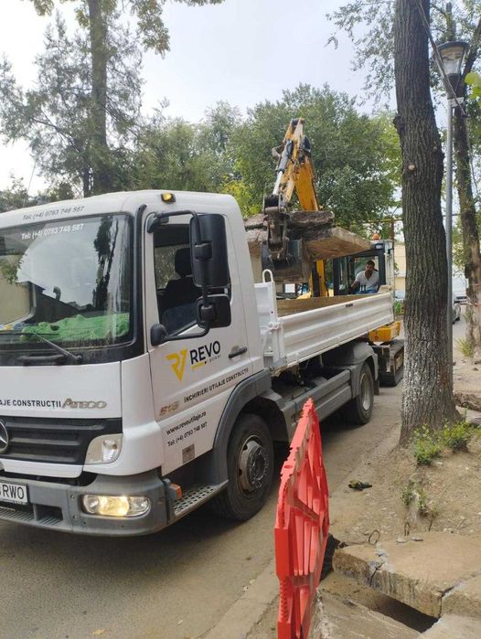 Inchiriere Excavator Roti 16 T sapaturi santuri canalizare taluzare