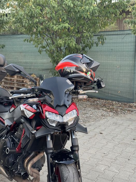 Kawasaki Z650 Negru/Rosu (limitabil A2) - Garanție Mai 2026
