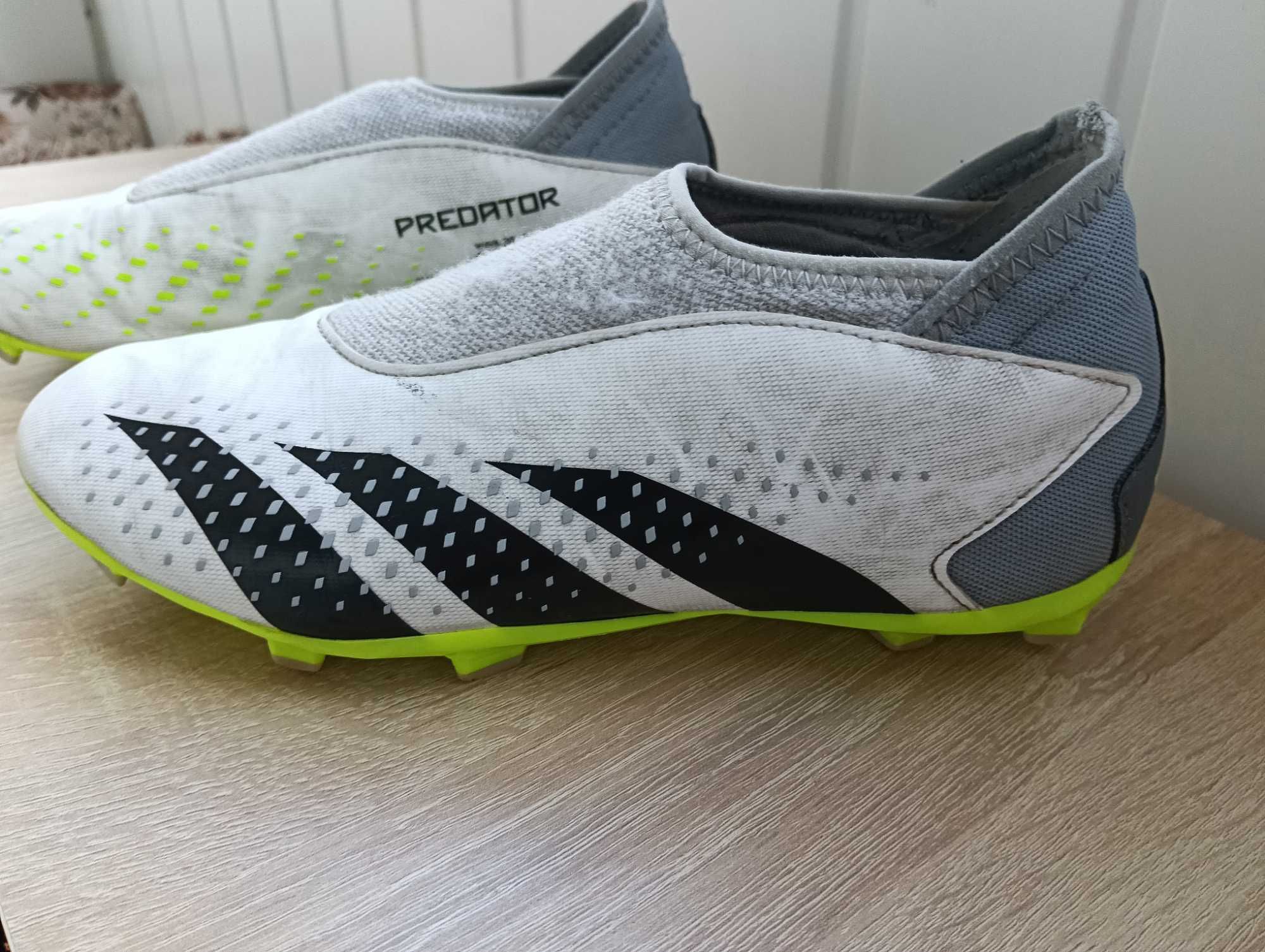 Футболни бутонки Adidas Predator