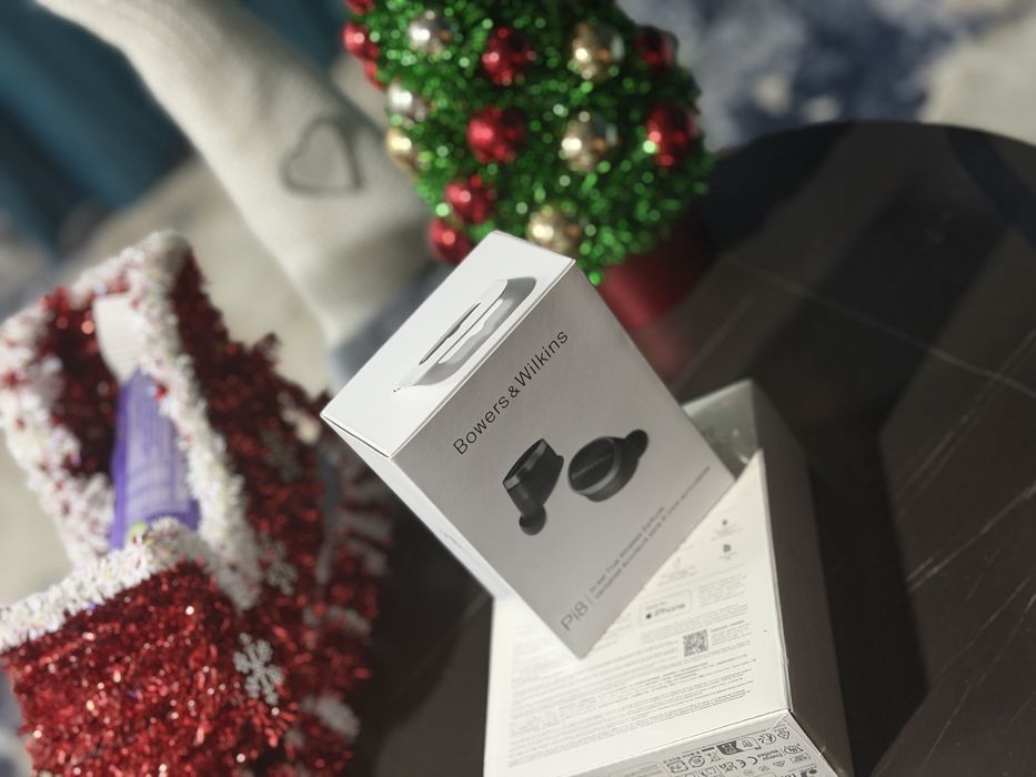 Casti Bower Wilkins  Pi8 , Wireless Earbuds , sigilate noi.