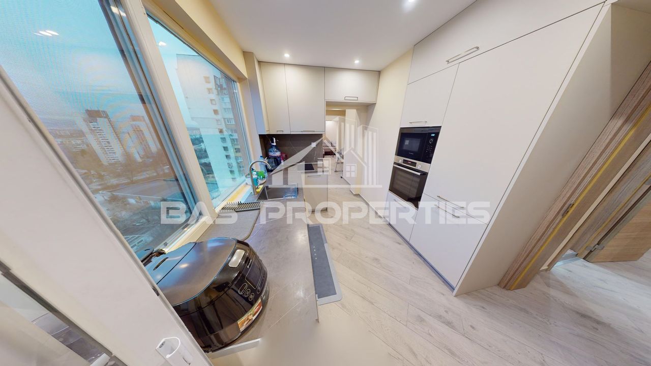 Продава се Четиристаен апартамент в София, Света Троица - 118 кв.м за 2373 €/кв.м - Снимка #9