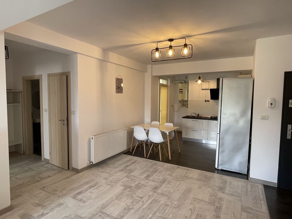 Inchiriez apartament 2 camere central