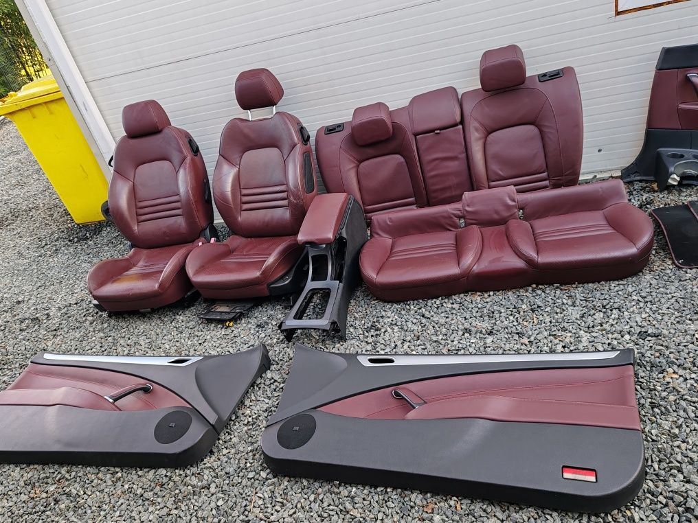 Interior Peugeot 407 coupe cu planșa bord 2300lei