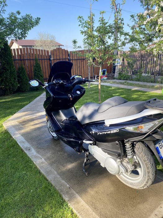 Maxi scuter Kymco xcityng 250 carburatie 21500 km la bord