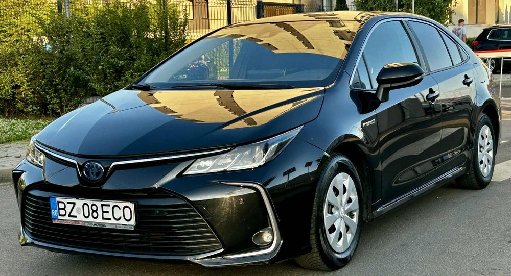 Primul proprietar Toyota Corolla Hybrid 1.8L Business 2022 Automată
