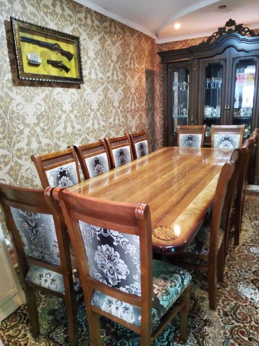 Stol stul 12 talik va mebel sotiladi