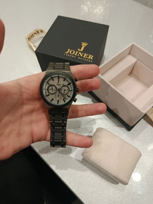 Часы Joiner в хорошем качестве, пренисли с Арабский Эмират.