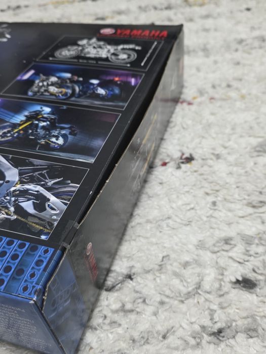 LEGO technic Yamaha MT-10 SP 42159