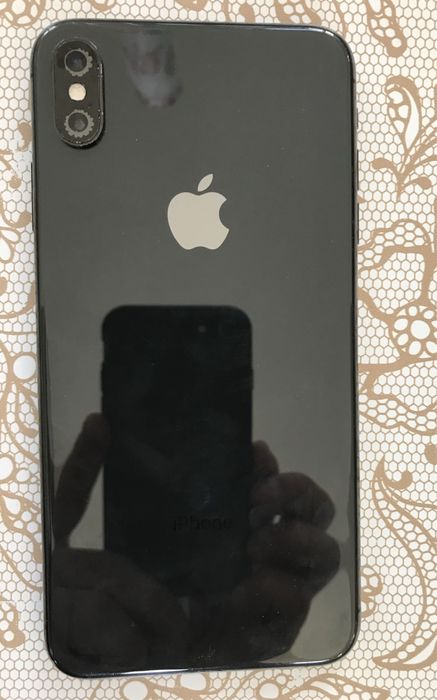 Iphone Xs max 64 Gb