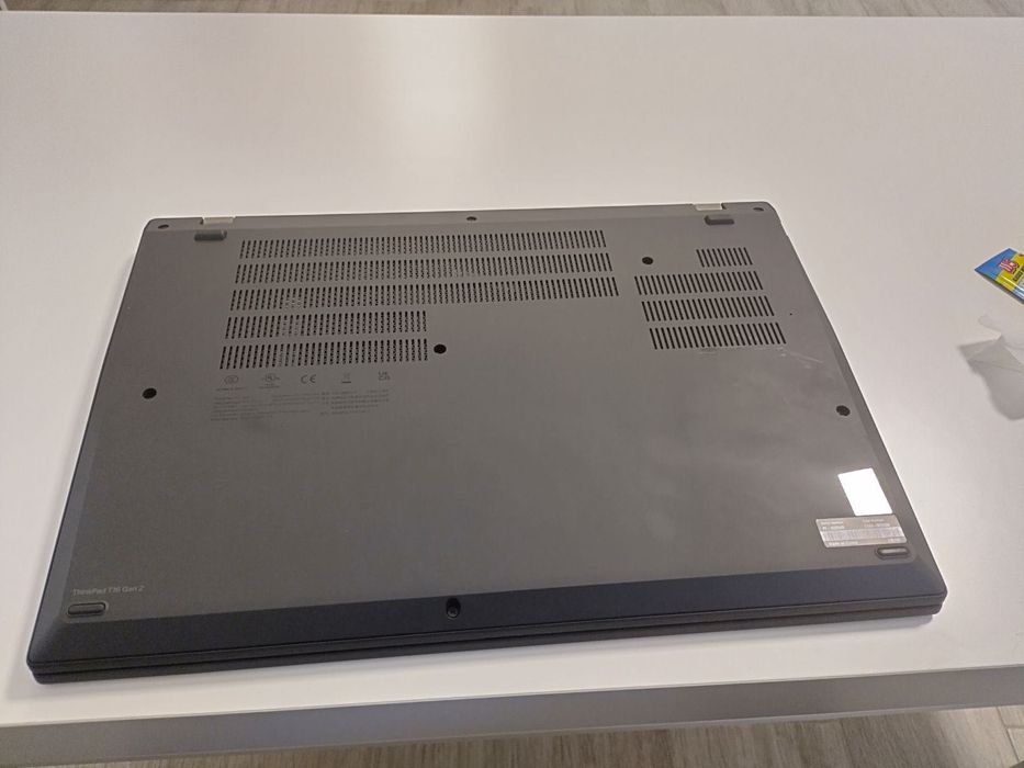 Lenovo Thinkpad T16 Gen 2