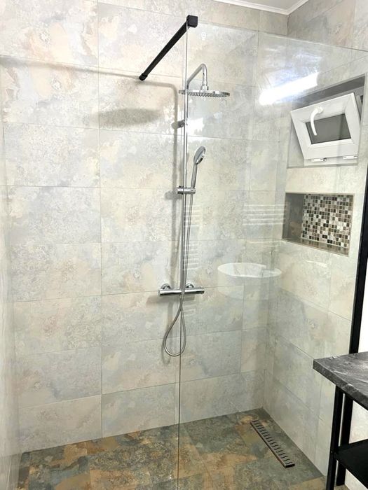 Casă 3 camere +curte 500 mp de închiriat