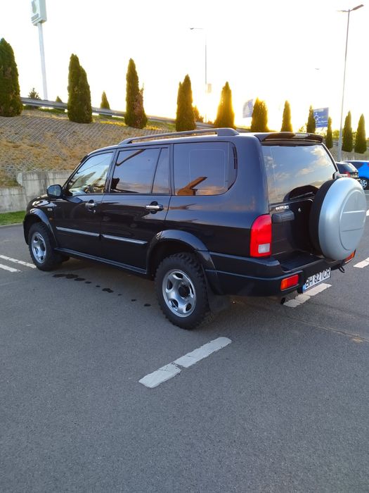 Suzuki Grand Vitara XL7 , 2.0 Diesel, 7 Locuri, Reductor 4×4 Maneta",