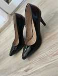 Pantofi stiletto