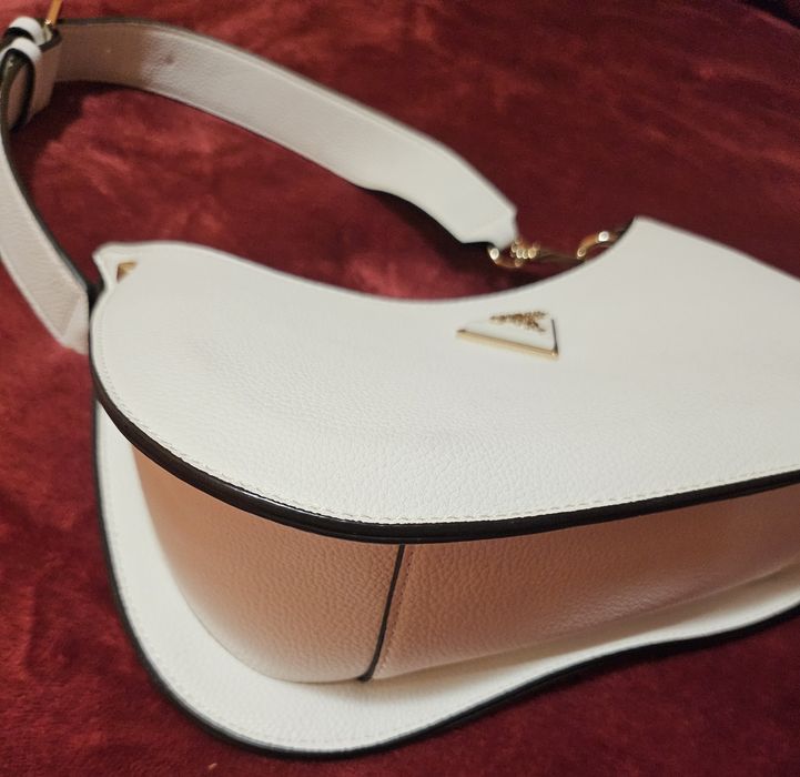 Geantă GUESS mică superbă