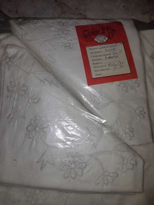 set lenjerie pat 160-200 cm bumbac, brodata