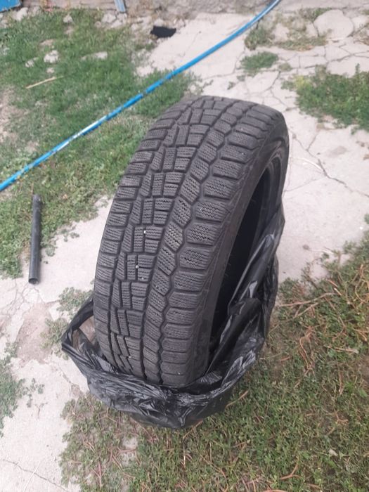 Продам шины  почти новый