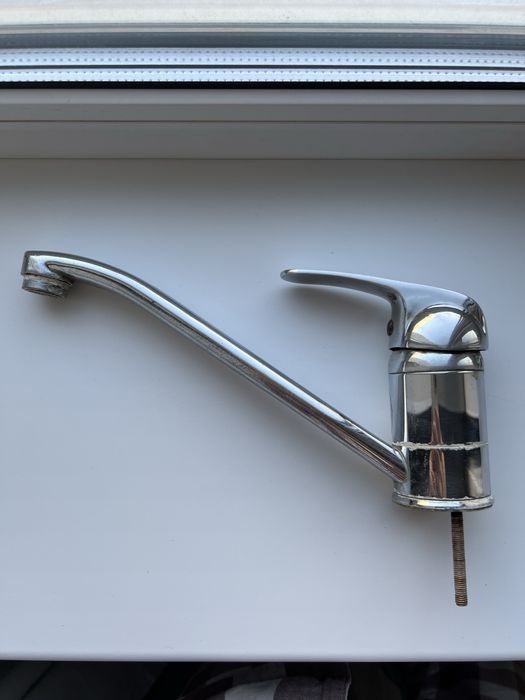 Смеситель для кухни б/у в рабочем состоянии