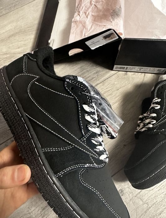 Jordan 1 travis scott black phantom