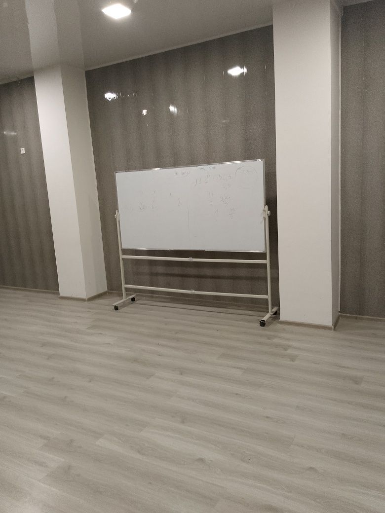 Чиланзар19 2этаж 42м² 1кабинет Юр адрес парковка 24/7
