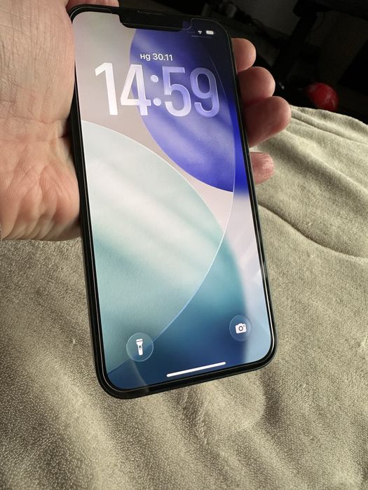 Продавам Iphone 13 128gb