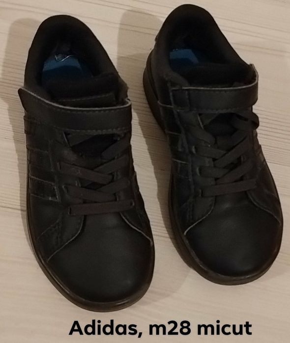 Incaltari Adidas băiețel m27-28