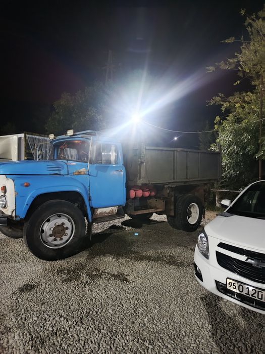 Zil satiladi Seliskiy 1985jil