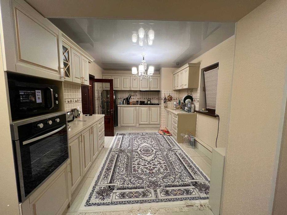 Срочно сдается в аренду 5 комнатная квартира в центре Ташкента