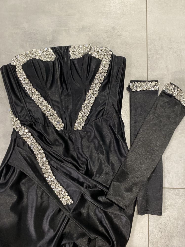 Rochie cu manusi