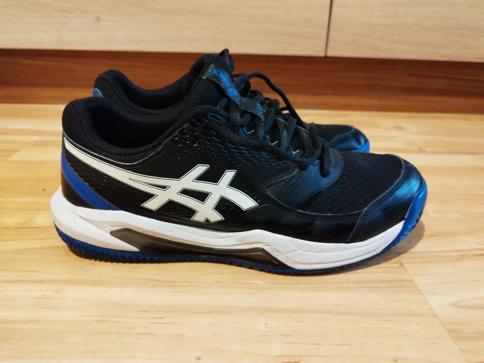 Маратонки   Asics