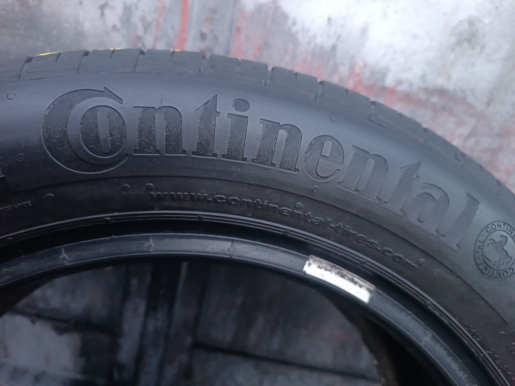 205/55/16 Continental