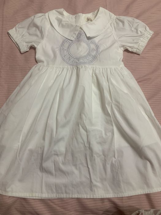 Белое вечерное платье