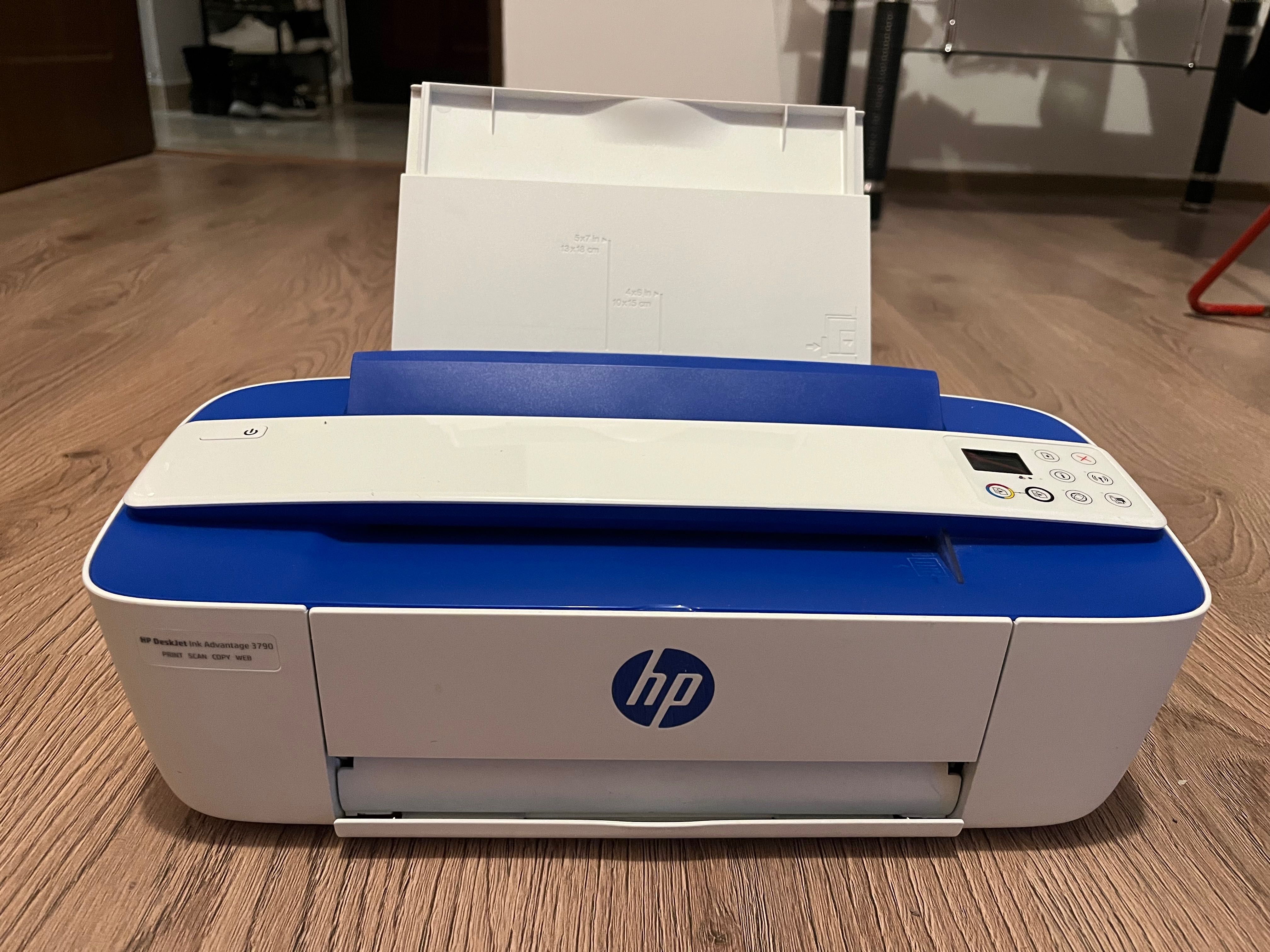 Imprimantă HP DESKJET