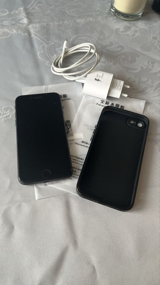 Продавам Iphone8, 64gb