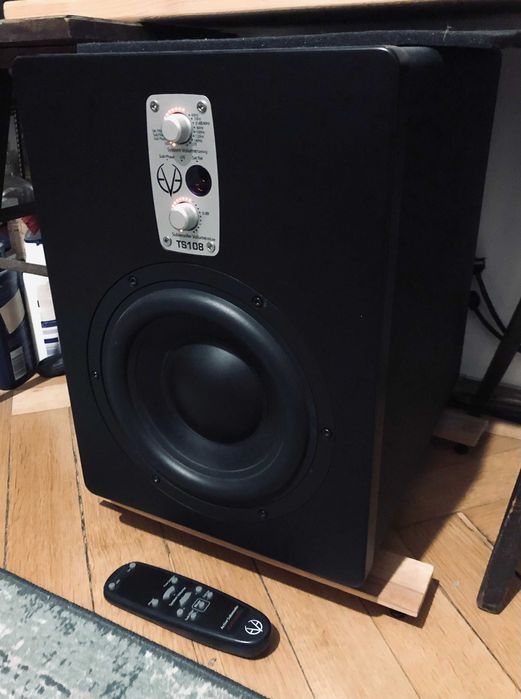 Subwoofer EVE AUDIO TS108 Stare Excelentă